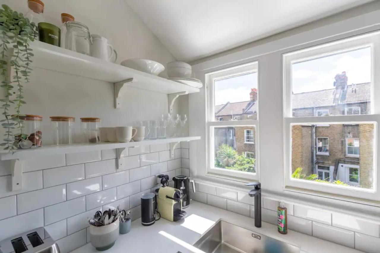 Luxuriously Designed 3 Bedroom Apartment In Clapham Londýn Exteriér fotografie